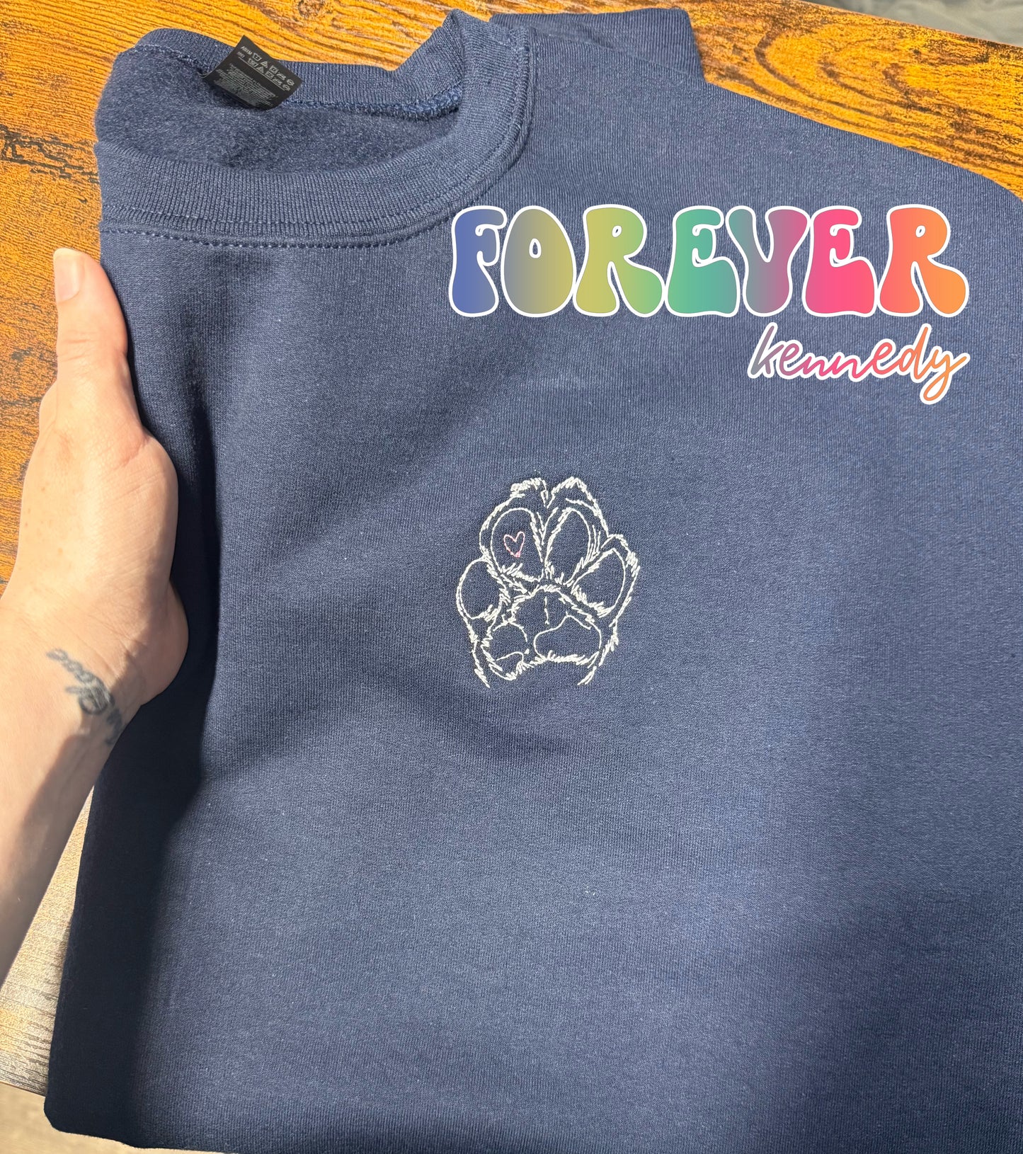 (MTO APPAREL) * CHOOSE STYLE / COLOR: EMBROIDERY DESIGN / Paw Print with Heart