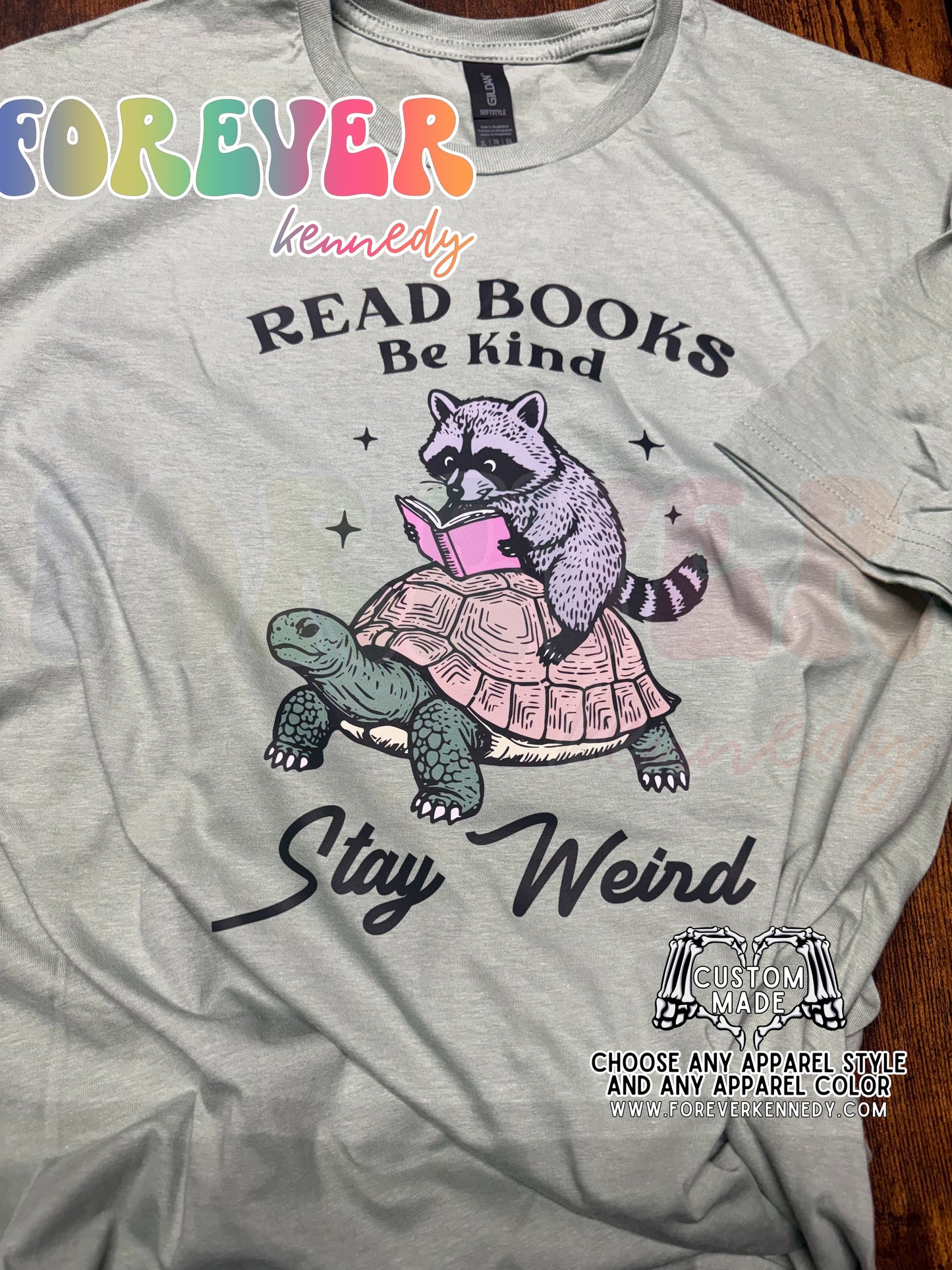 MADE TO ORDER APPAREL: Read books stay weird