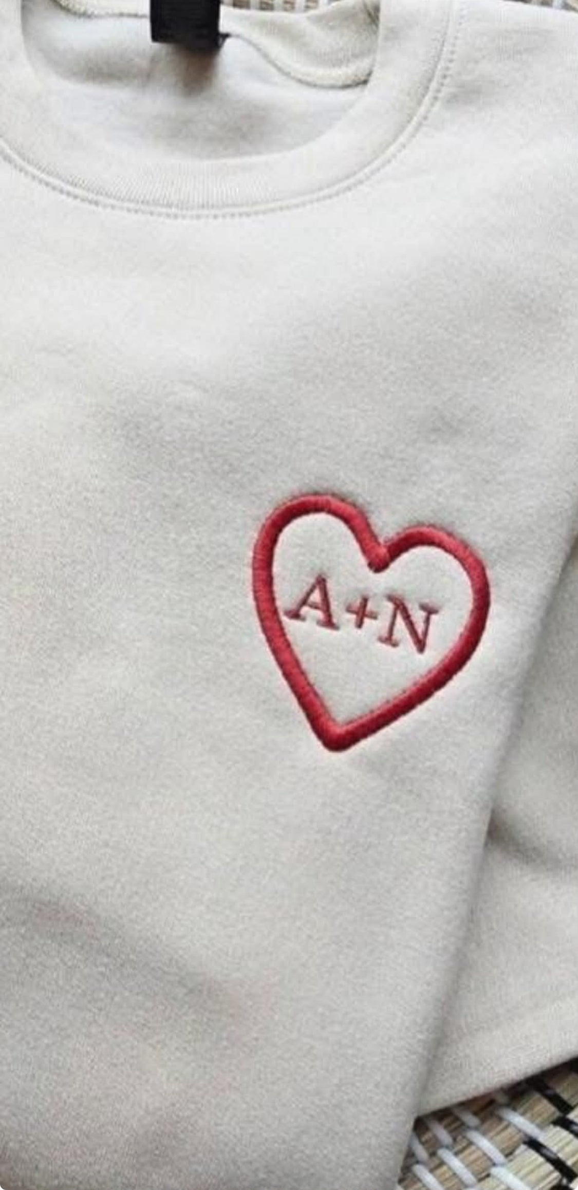 (PO APPAREL) * CHOOSE STYLE / COLOR: EMBROIDERY heart with custom initial + initial