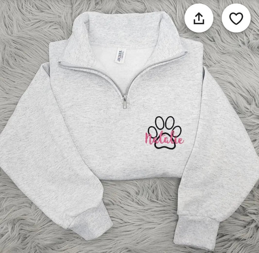 (MTO HALF ZIP UP) * CHOOSE COLOR: EMBROIDERY Paw print with custom name