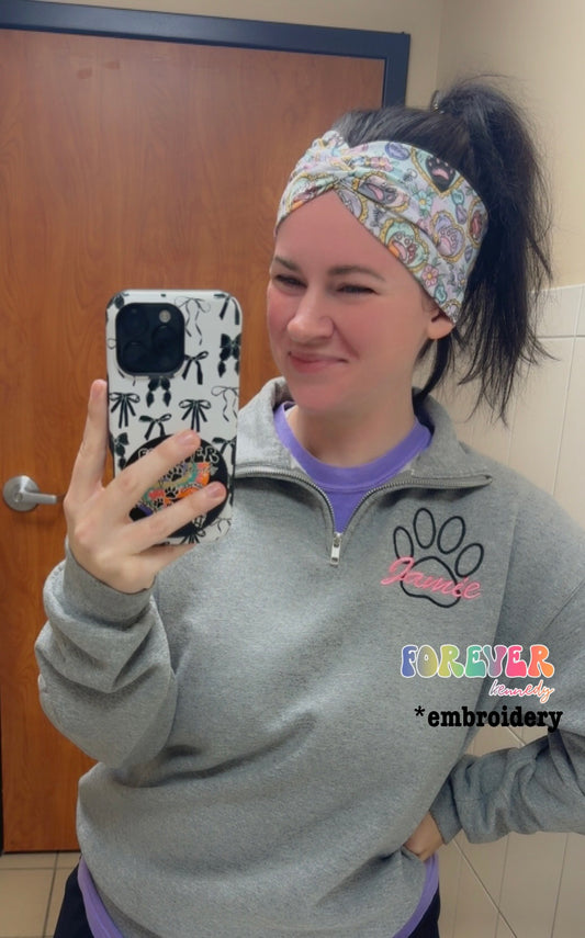 (MTO HALF ZIP UP) * CHOOSE COLOR: EMBROIDERY Paw print with custom name