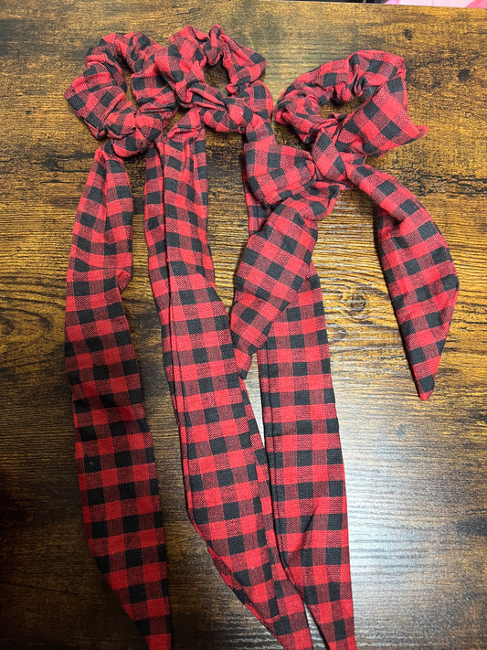 (RTS) Flannel Bow Scrunchie - Black/red plaid