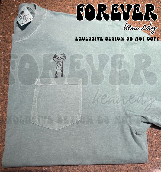 (MTO APPAREL) * Comfort Colors Pocket T-Shirt: EXCLUSIVE DESIGN Peeking Ball Python Snake