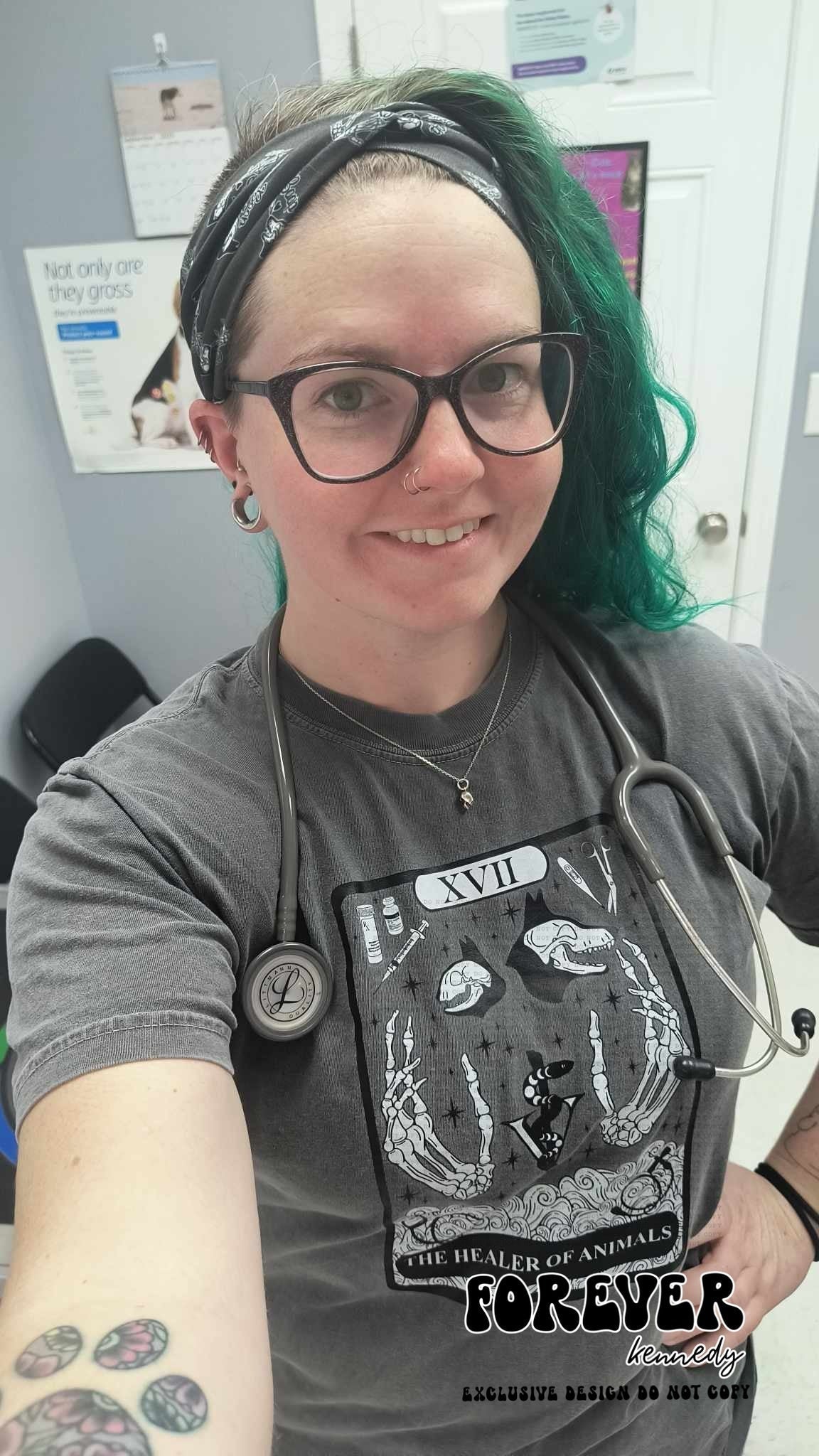 MADE TO ORDER APPAREL -  EXCLUSIVE DESIGN * Veterinary Tarot - The Healer of Animals