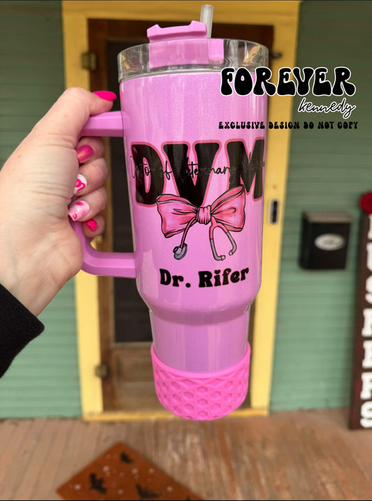(MTO) 40oz Tumbler with handle: Custom Title with Stethoscope Bow