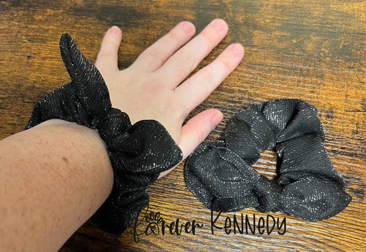 (RTS) Scrunchie: Knotted Bow/ Shimmer Black