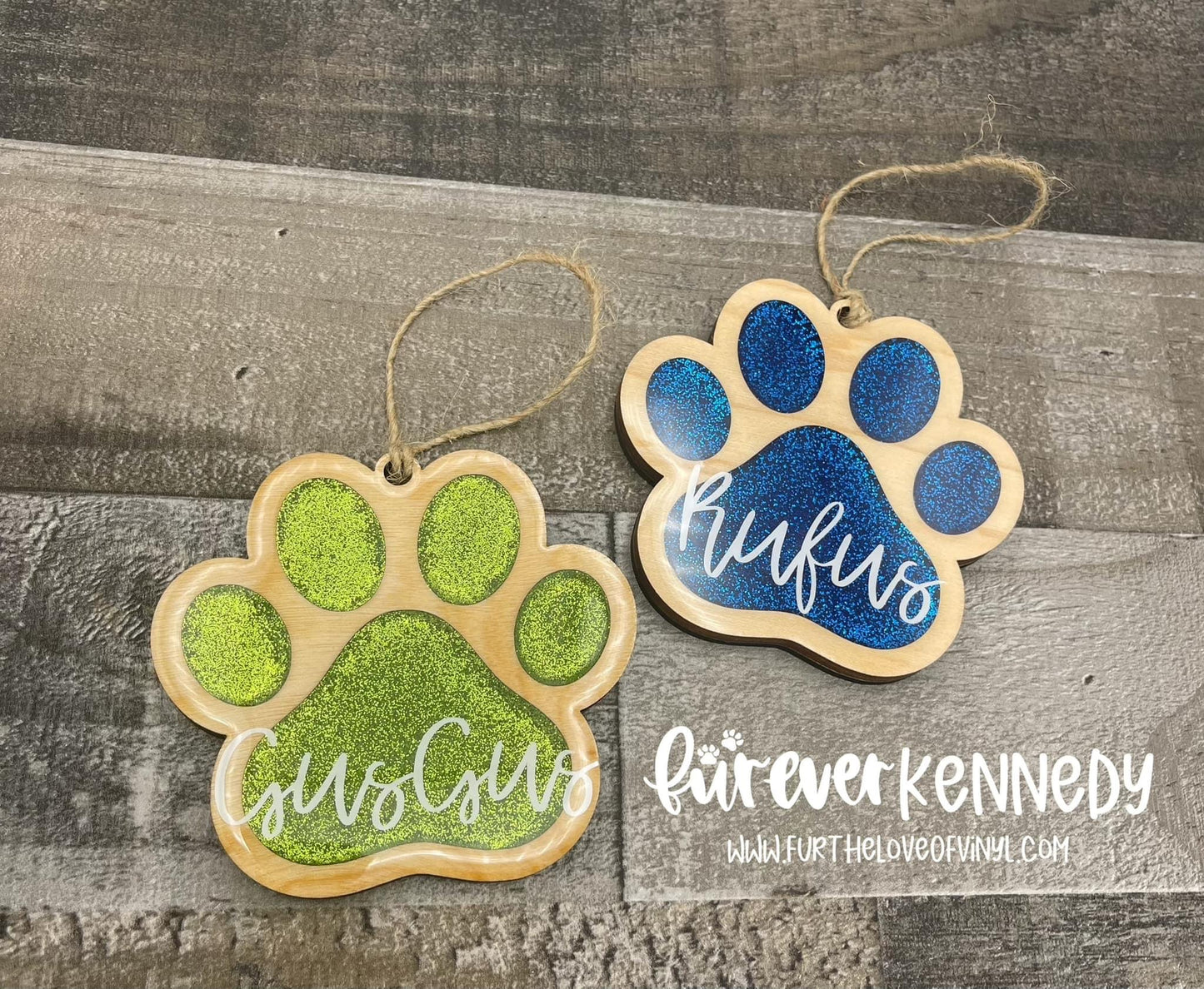 (PO) Ornament: Paw Print with Custom Name